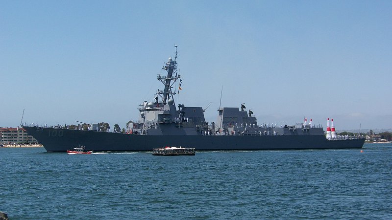 Ракетный эсминец "Кидд", США